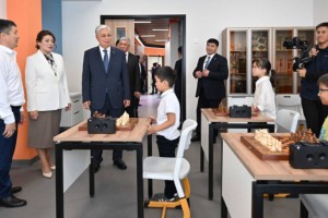 
                    Токаеву показали Дворец школьников «Кәусар» в Караганде
                