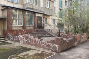 Очередную незаконную пристройку снесли в Алматы