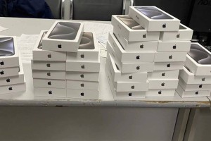 
                    Контрабанду iPhone 15 пресекли в аэропорту Алматы
                