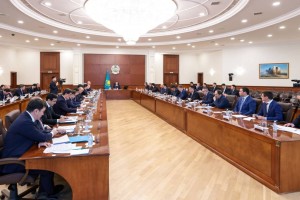 Бектенов обсудил с предпринимателями проблемы транспортно-логистической отрасли