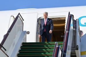 
                     Токаев прибыл с рабочим визитом в Азербайджан 
                