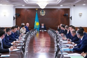
                    Бектенов: Правительство обеспечит реализацию поручений Президента по росту экономики и повышению уровня жизни граждан
                