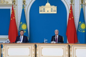 
                    Токаев и Си Цзиньпин приняли участие в торжественной церемонии открытия ряда объектов
                