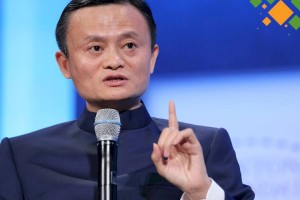 
                    Конфликтовавший с властью основатель Alibaba Джек Ма нашелся в Гонконге
                