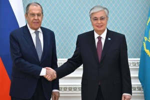 
                    В Астану прибыл министр иностранных дел России Сергей Лавров
                