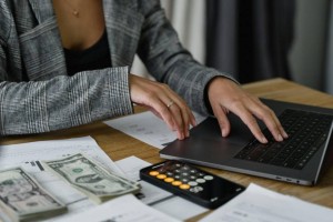 Более 34 млн тенге получат мангистауцы за комуслуги