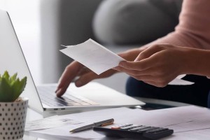 В преступной группе, обманувшей людей на 340 млн тенге, были менеджеры банков