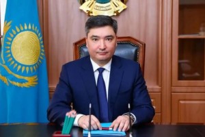 
                    Бектенов поздравил казахстанцев с Днем защитника Отечества
                