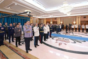 
                    Работа по повышению профессиональной выучки и модернизации Вооруженных сил будет продолжена - Президент
                