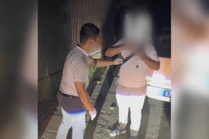 
                    Кладмена на самокате задержали полицейские в Шымкенте
                
