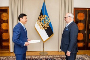 
                    Посол Казахстана вручил верительные грамоты Президенту Эстонии
                