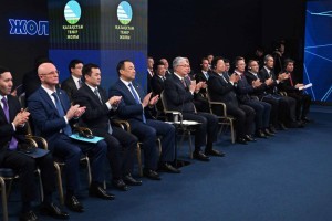 Президент открыл новый Инновационный центр, созданный КТЖ совместно с китайской компанией