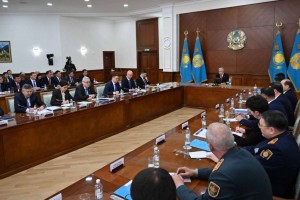 
                    Токаев об индустриализации: Нужно действовать на опережение
                
