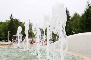 
                    Мальчик скончался после купания в фонтане в Шымкенте
                