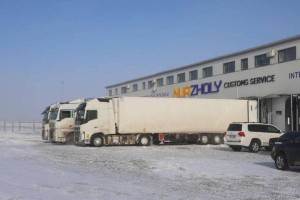 На границе с Китаем открылся новый международный торгово-логистический центр