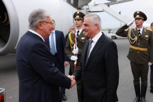 Токаев прибыл в Ереван