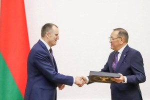 
                    Казахстан и Беларусь обсудили перспективы сотрудничества
                