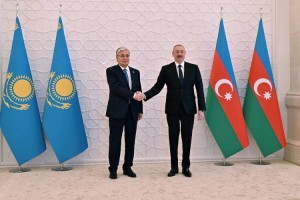 Токаев провел переговоры с Президентом Азербайджана
