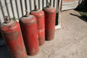 Взрыв газовых и кислородных баллонов предотвратили костанайские огнеборцы