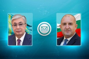 Глава государства направил поздравительную телеграмму Президенту Болгарии