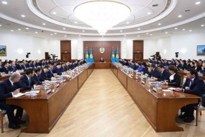 Началось выступление Токаева на расширенном заседании Правительства