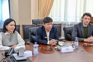 
                    Вьетнам намерен приобрести авиакомпанию Qazaq Air
                