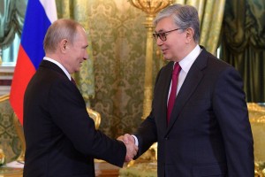 Путин поздравил Токаева с наступающим Новым годом