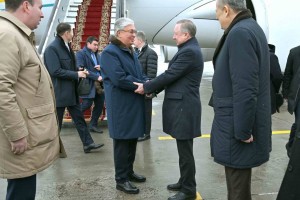 
                    Токаев прибыл в Санкт-Петербург
                