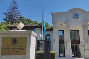 
                    Жители Брюсселя выразили соболезнования казахстанцам
                