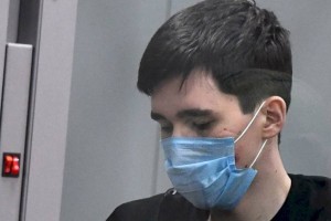 
                    Устроившего стрельбу в казанской школе Ильназа Галявиева признали невменяемым
                