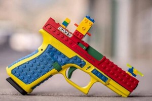 
                    Самый странный боевой пистолет в мире снят с производства
                