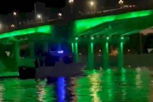 Полицейские спасли подростка, спрыгнувшего ночью с моста в Атырау