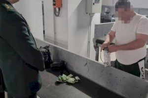 
                    Казахстанские пограничники пресекли провоз крупной партии незадекларированной валюты
                