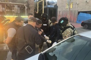 Боевое оружие и наркотики хранил житель Алматы