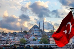
                    В Турции отменят комендантский час
                