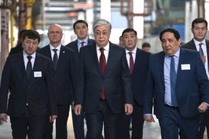 
                    Глава государства посетил машиностроительный завод
                