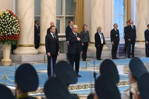 
                    Как Эмманюэля Макрона встретили в Акорде
                