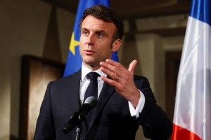 
                    Президент Франции посетит Казахстан
                