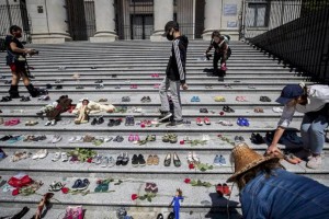 
                    В Канаде на территории бывшего интерната нашли останки более 200 детей
                