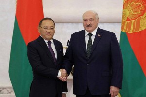 
                    Лукашенко назвал Казахстан близкой для Беларуси страной
                