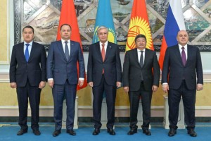 
                    Токаев обозначил приверженность интеграции в ЕАЭС
                
