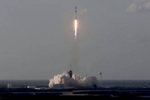 
                    Компания Илона Маска запустила ракету-носитель с 54 спутниками
                