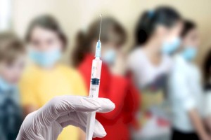
                    Школьников вакцинируют к началу учебного года в Венгрии
                