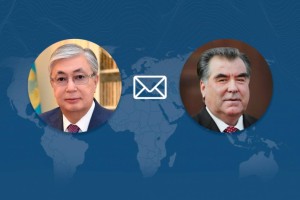 
                    Токаев поздравил таджикский народ с Днем независимости
                