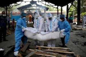 
                    Ситуация с коронавирусом в Индии близка к катастрофе
                