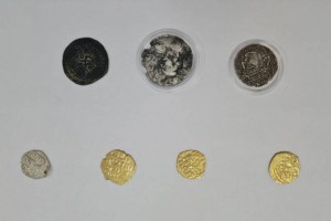
                    Монеты времен Монгольской империи пытались вывезти из Алматы
                
