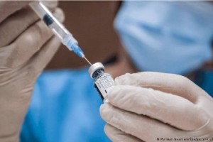 
                    Миру вскоре потребуются новые типы COVID-вакцин, считают ученые
                