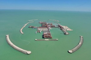 
                    Добычу нефти раньше срока возобновили на Кашагане
                