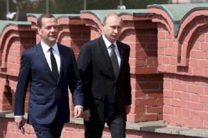 
                    Зам в квадрате: Медведев займется наукой и образованием
                