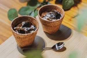 
                    В Японии создали экологические съедобные чашки
                
